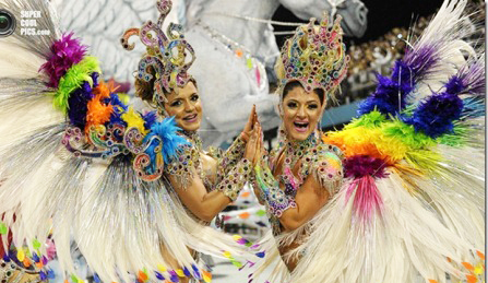 Ehtiraslı Brazilya karnavalı
